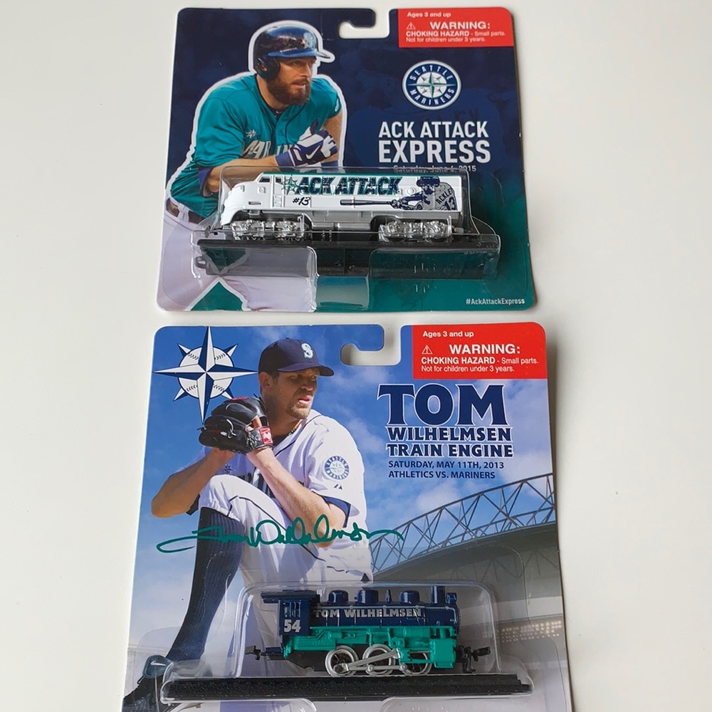 NIP Seattle Mariners Train Series Giveaways - Ackley, Wilhelmsen